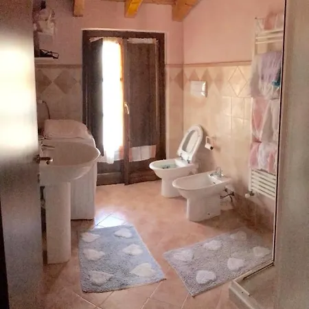 Montorfano Haus Дом отдыха Ровато
